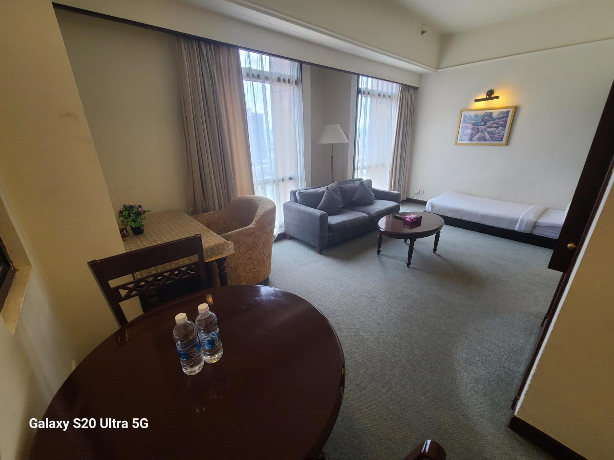 Kl Time Square Hotal Sarvice Suite Kuala Lumpur Esterno foto